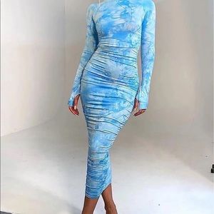 Beautiful tie-dye long sleeve maxi dress